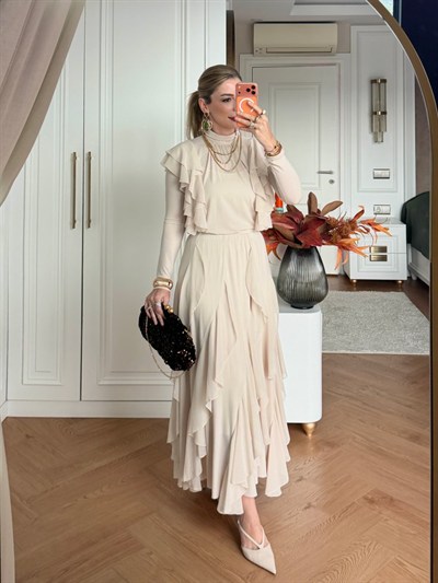 Reyhan Etekli Takım Krem