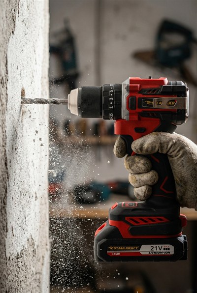 STAHLKRAFT STH 9405 K 21V Kömürsüz (Brushless) Darbeli Matkap ve Vidalama