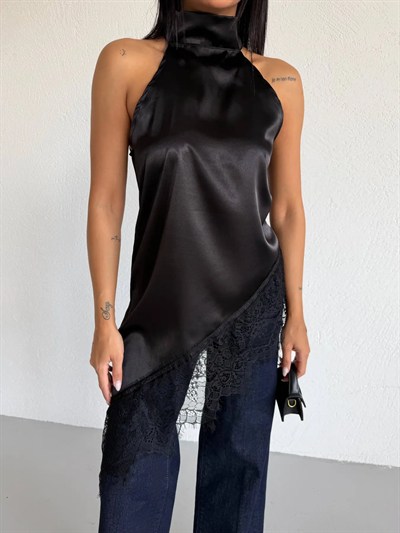 Kadın Siyah Halter Yaka Dantel İşlemeli Asimetrik Saten Bluz HZL26S-FRY123901