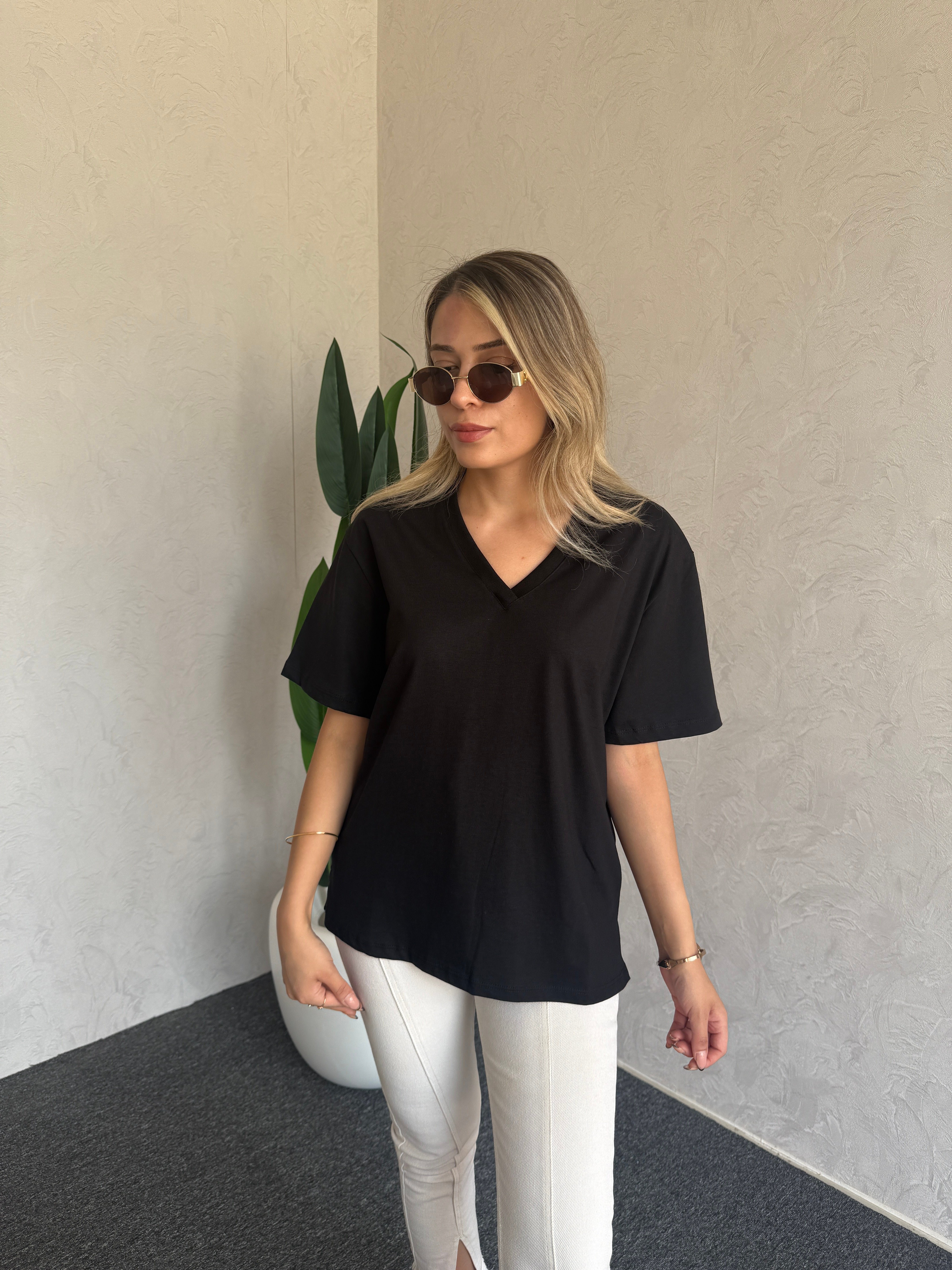 V Yaka Basic Tshirt Siyah - 1124