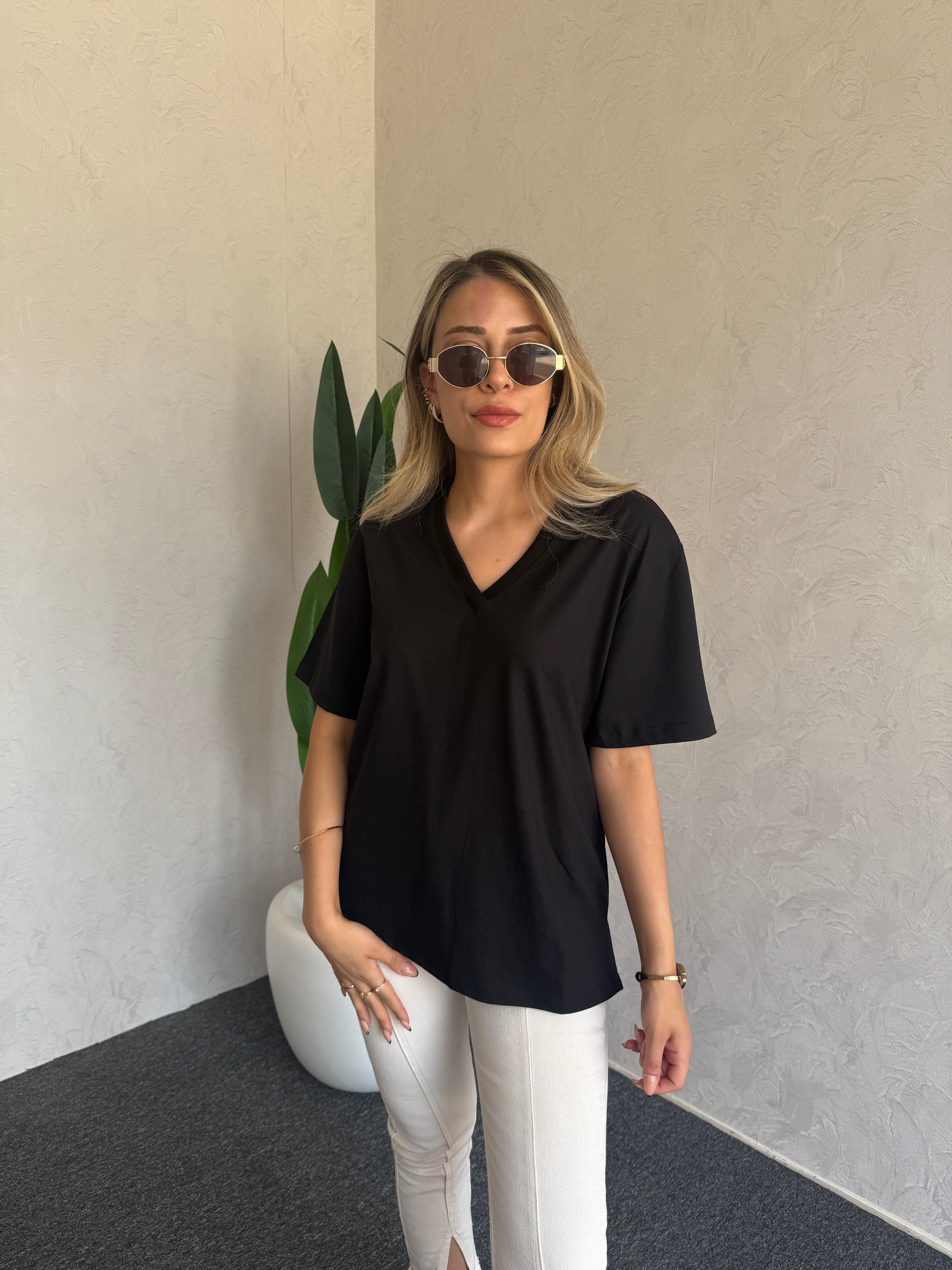 V Yaka Basic Tshirt Siyah - 1124