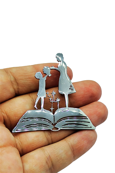 Öğretmenler Günü Hediyesi Gümüş Renkli Öğretmen Öğrenci Kitap Broşu - Unutulmaz Teşekkür