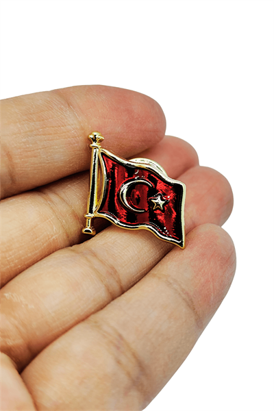 Gururla Taşıyacağınız Dalgalanan Türk Bayrağı Rozeti