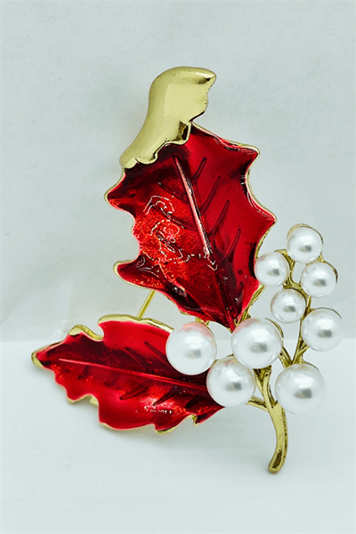 İnci Detaylı Kırmızı Yaprak Broş – Şık Doğal Form Brooch Pin