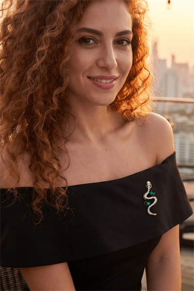 Kristal Işıltılı Mistik Yılan Broş