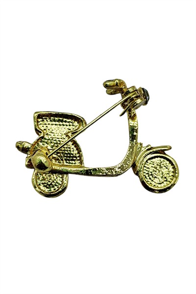 Kristal Taşlı Scooter Tasarımlı Broş – Altın Renk Şık Retro Motor Figürlü Aksesuar