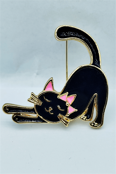 Lucky Stretch Siyah Kedi Broş – Şans ve Zarafet Simgesi