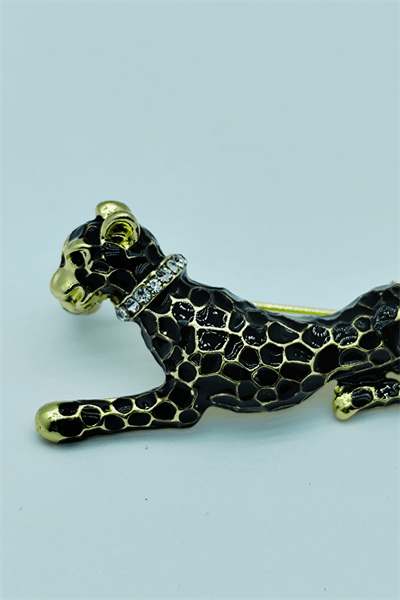 Midnight Panther Gold Detaylı Taşlı Leopar Broş