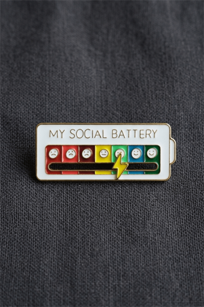 My Social Battery Metal Broş – Mizahi Ruh Hali Rozeti, Enerji Düzeyi Pin Aksesuar