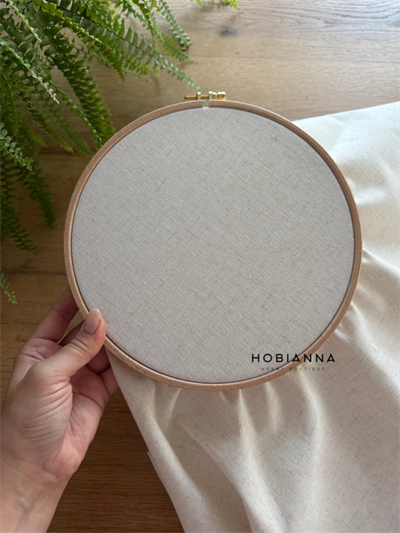 FL11 Natural Linen Width:180cm, 36Ct