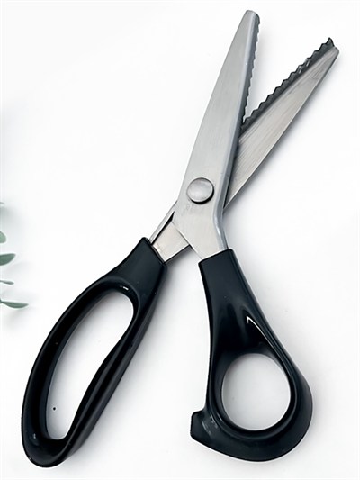 Hello Overlock Scissors 24cm