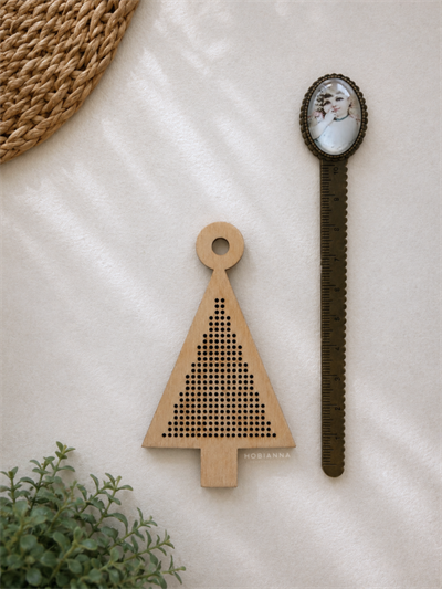 Hobianna Wooden Aida - AE-001 - Christmas Tree