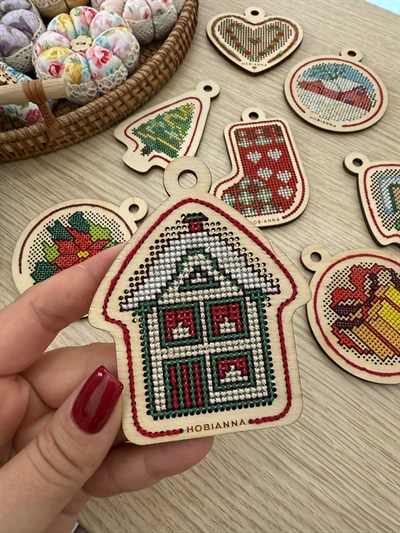 Hobianna Wooden Aida - AE-003 - House