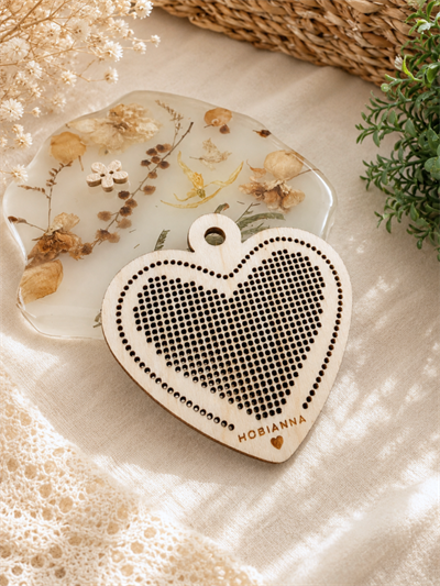 Hobianna Wooden Aida - AE-004 - Heart