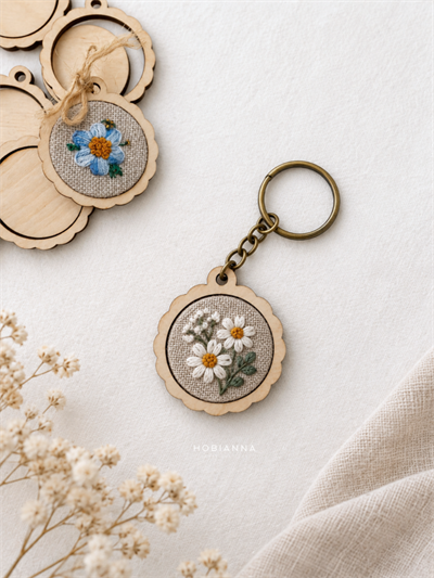 Hobianna Wooden Miniature Hoop - Flower Medium