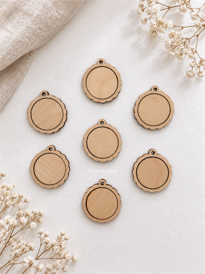 Hobianna Wooden Miniature Hoop - Flower Medium