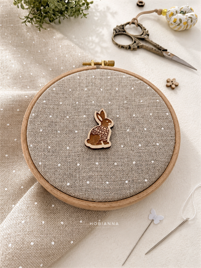 Hobianna Wooden Magnetic Needle Holder – Rabbit
