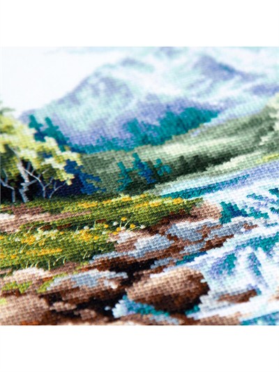 Magic Needle Mountain Stream Cross Stitch Kit - 70-43