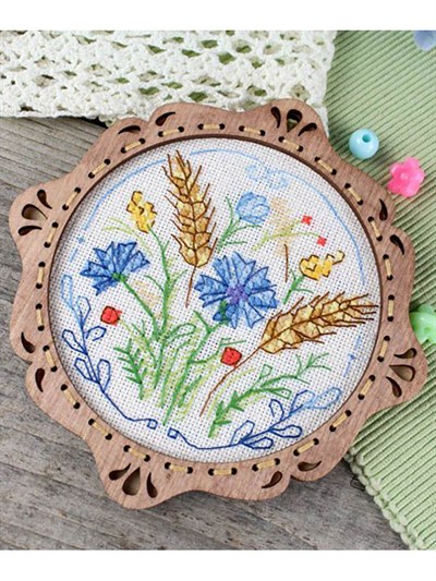 MP Studia Wooden Aida Cross Stitch Kit - O-092