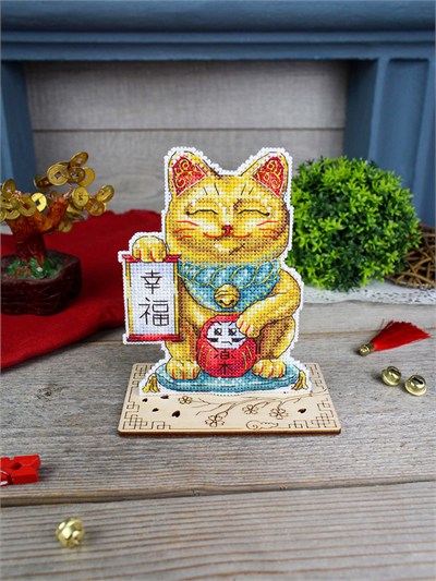MP Studia Golden Maneki-Neko Plastic Canvas Cross Stitch Kit (Plastic Canvas, Threads & Chart Included) - P-1334