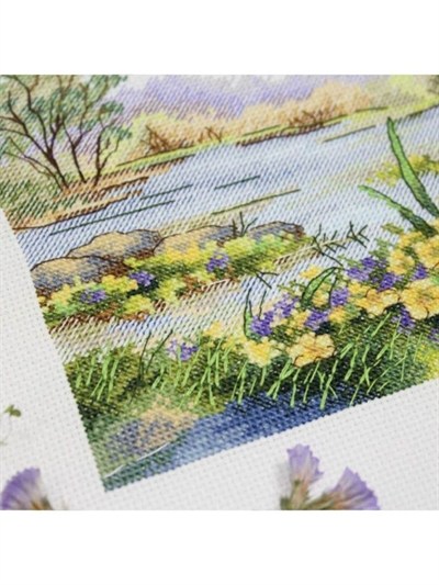 MP Studia Cross Stitch Kit - HB-833