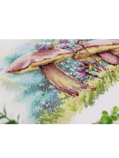 MP Studia Cross Stitch Kit - HB-840