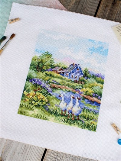 MP Studia Cross Stitch Kit - HB-917