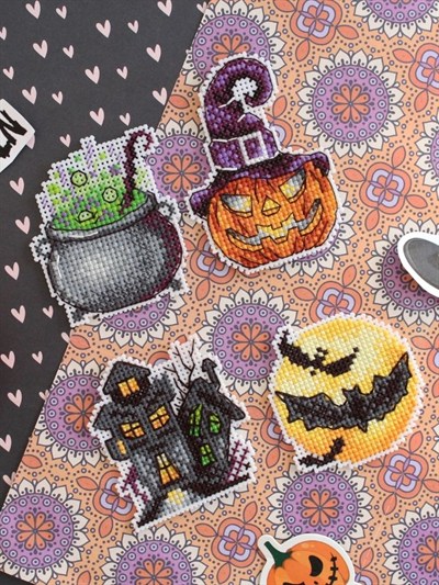 MP Studia Plastic Aida Cross Stitch Kit - P-0310