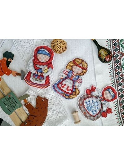 MP Studia Plastic Aida Cross Stitch Kit - P-0150