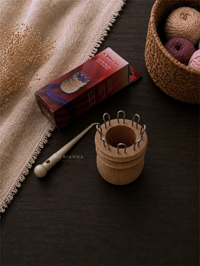 Nurge 8 Pin Knitting Spool