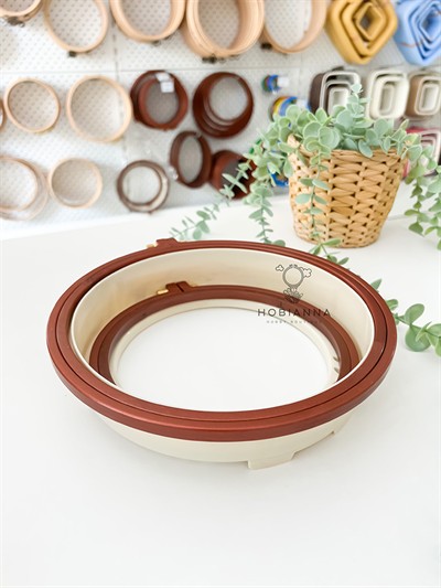 Nurge Plastic Punch Hoop Set