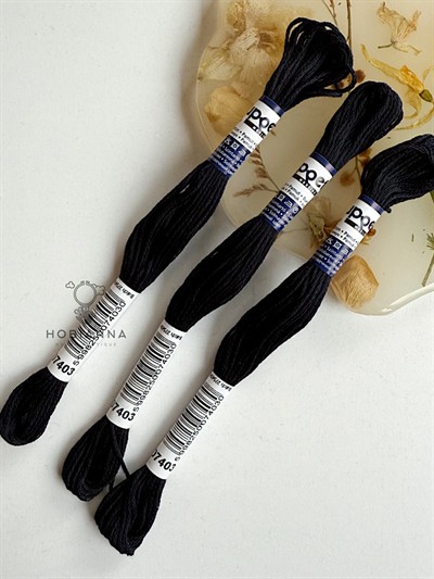 Puppets Mouliné Thread - 07403