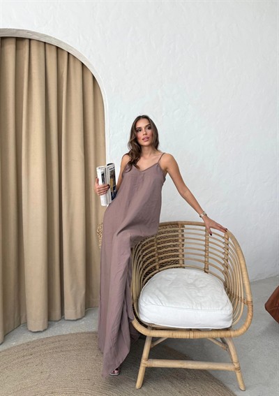 ASKILI UZUN ÇİLEK ELBİSE AÇIK KAHVE