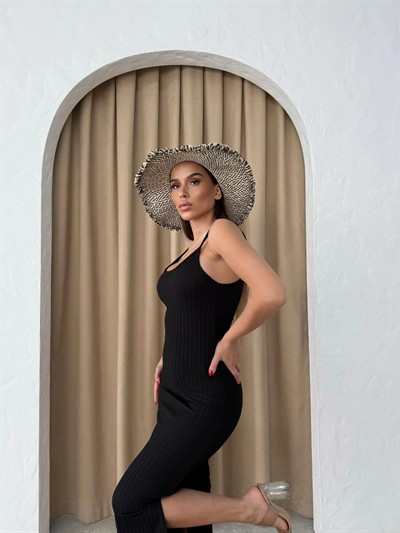 ASKILI YIRTMAÇLI UZUN TRİKO ELBİSE SİYAH