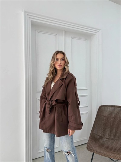 BEL KUŞAKLI DÜĞME DETAY İÇ ASTARLI OVERSİZE KISA TRENÇKOT KAHVE