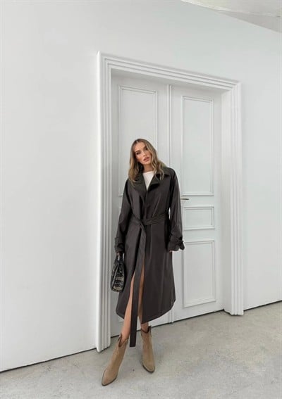 BEL VE KOL KEMER DETAY İÇ ASTARLI UZUN DERİ TRENÇ KAHVE 2035