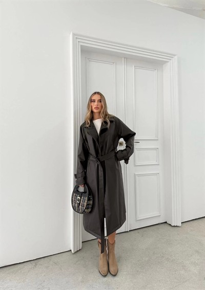 BEL VE KOL KEMER DETAY İÇ ASTARLI UZUN DERİ TRENÇ KAHVE 2035