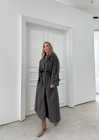 BEL VE KOL KUŞAKLI DÜĞME DETAY İÇ ASTARLI UZUN KAŞE KABAN ANTRASİT 2027