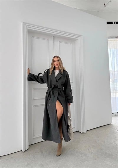 BEL VE KOL KUŞAKLI DÜĞME DETAY İÇ ASTARLI UZUN KAŞE KABAN ANTRASİT 2027