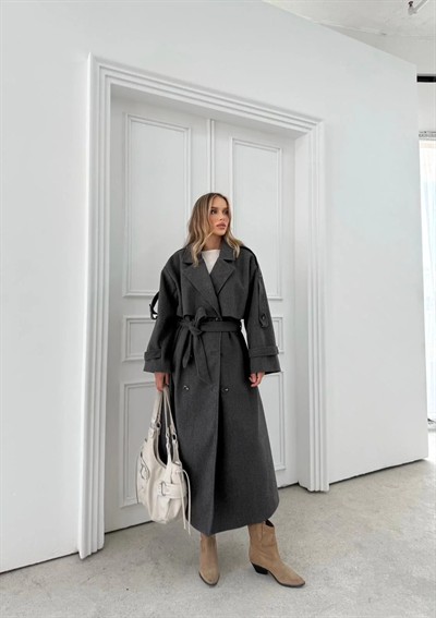 BEL VE KOL KUŞAKLI DÜĞME DETAY İÇ ASTARLI UZUN KAŞE KABAN ANTRASİT 2027