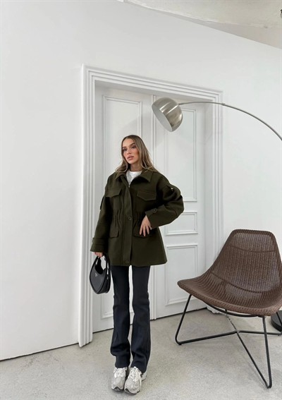 CEPLİ OMUZ APOLET DETAY İÇ ASTARLI KAŞE KABAN HAKİ