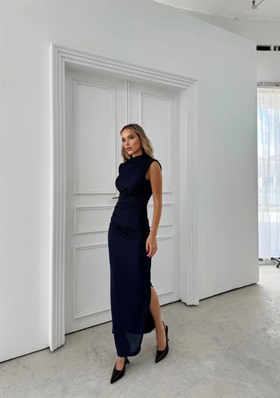 DİK YAKA SİMLİ DRAPELİ YIRTMAÇLI ELBİSE LACİVERT