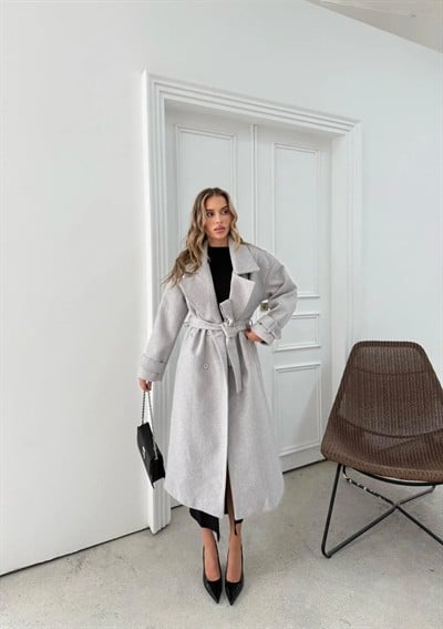 DÜĞME DETAY BEL KUŞAKLI İÇ ASTARLI UZUN KAŞE KABAN GRİ DRL