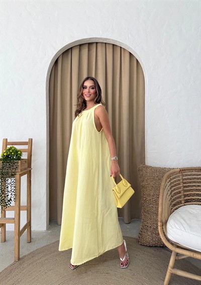 HALTER YAKA UZUN KETEN ELBİSE SARI