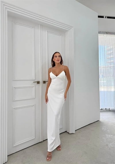 İP ASKILI DANTEL DETAY UZUN KALEM ELBİSE BEYAZ