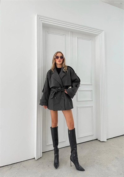 KAŞE BEL VE KOL KUŞAKLI İÇ ASTARLI DÜĞME DETAY TRENÇ ANTRASİT 2026