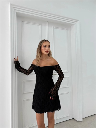 MADONNA YAKA DANTEL DETAY İÇ ASTARLI ELBİSE SİYAH