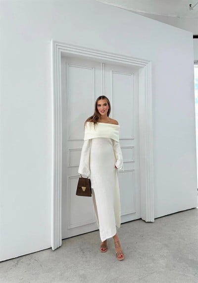 MADONNA YAKA YIRTMAÇLI UZUN TRİKO ELBİSE BEYAZ