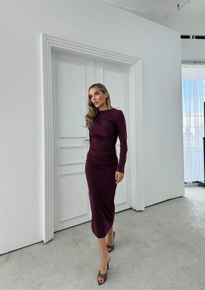 OMUZ VE BEL DRAPELİ UZUN SANDY ELBİSE MÜRDÜM