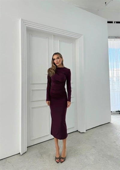 OMUZ VE BEL DRAPELİ UZUN SANDY ELBİSE MÜRDÜM